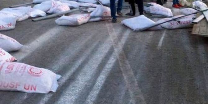 Tır Şarampolü Yuvarlandı: 1 Yaralı