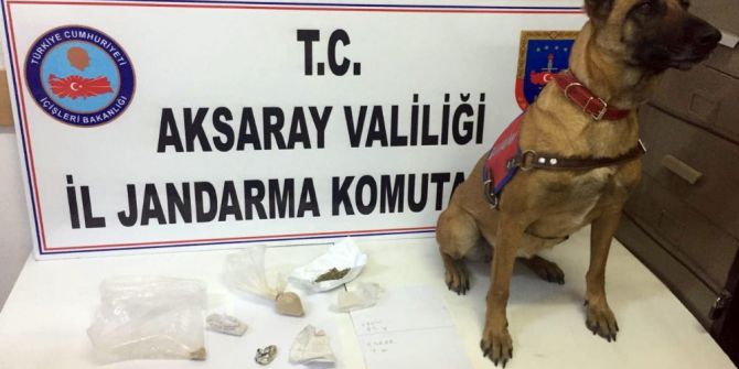 Esrar Ve Eroini İç Çamaşırlarına Saklamışlar