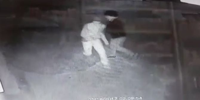 Çalan Alarma Aldırış Etmediler, 20 Saniyede Bin Tl Aldılar