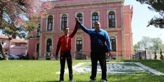 Edirne Belediyesi Güreşçileri Başarılarını Perçinledi