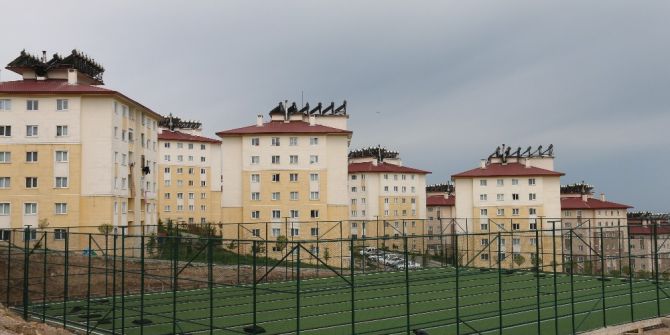 Edremit Belediyesinden Yeni Toki’ye Spor Sahası