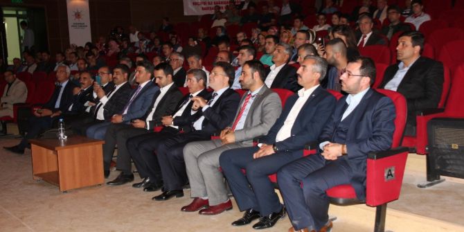 Elazığ’da ’Kardeşlik Sınır Tanımaz’ Konferansı