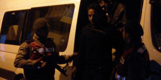 İzmir’de 42 Suriyeli Mülteci Kaçarken Yakalandı