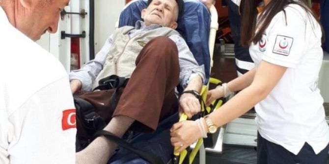 Abdest Alırken Düşen Yaşlı Adam Yaralandı