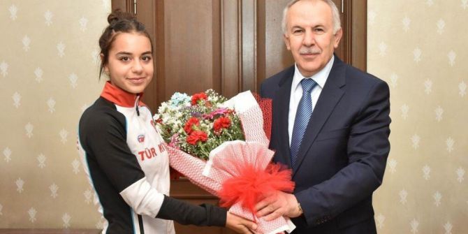 Vali Ata’dan Genç Milli Sporculara Tebrik