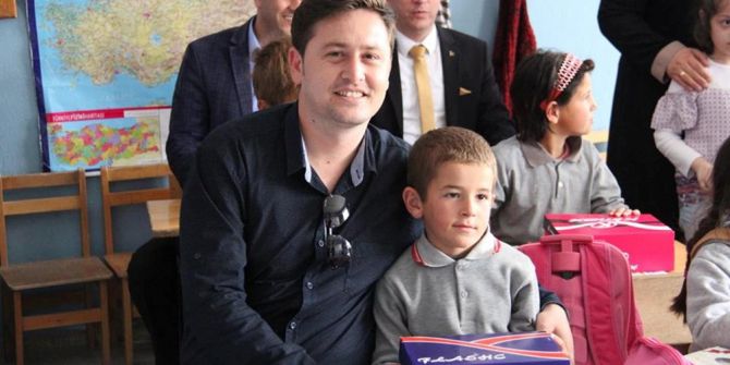 Şehit Ailesinden Öğrencilere Ayakkabı