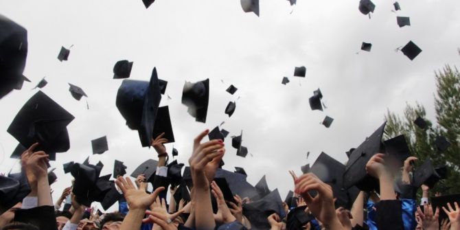 Gediz Meslek Yüksekokulunda Mezuniyet Coşkusu