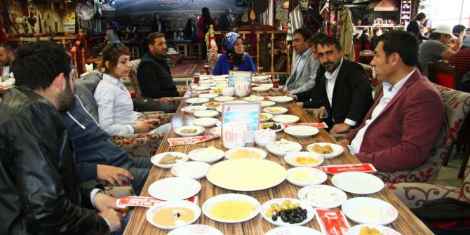Türkiye Gazi Ve Şehit Aileleri Vakfı Basınla Bir Araya Geldi