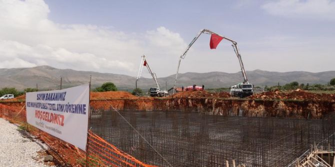 Bakan Tüfenkci, İmam Hatip Lisesinin Temel Atma Törenine Katıldı