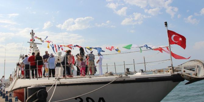 Yerli Üretim Sahil Güvenlik Gemisine Vatandaşlardan Yoğun İlgi