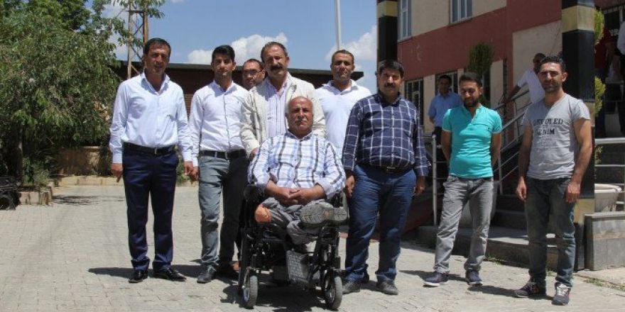 55 Yıldır Elleri Üzerinde Yürüyen Vatandaşa Akülü Sandalye