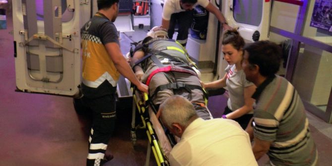 Şanlıurfa’da Otomobil Motosiklete Çarptı: 1 Yaralı