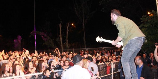 Kdz. Ereğlililer Grup Seksendört Konseri İle Coştu