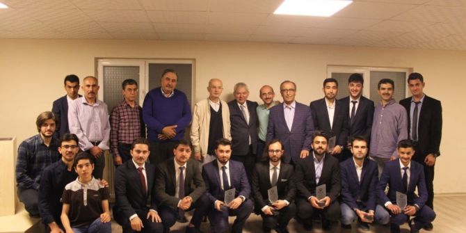 Konya’da Üniversite Öğrencilerinin Mezuniyet Sevinci