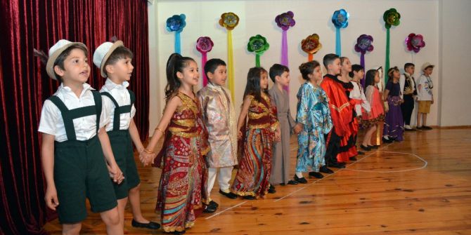 Erkan Koleji Öğrencilerinden Yıl Sonu Gösterisi