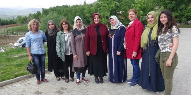 Aynur Oğuzhan’dan Doğanşehir Teşkilat Üyelerine Teşekkür