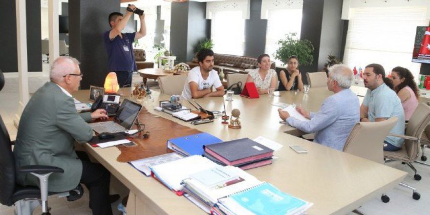 Bozbey’e Sinemaya Katkı Plaketi