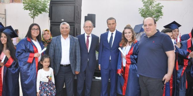 Vedat Topçuoğlu Anadolu Lisesinden İlk Öğrenciler Mezun Oluyor