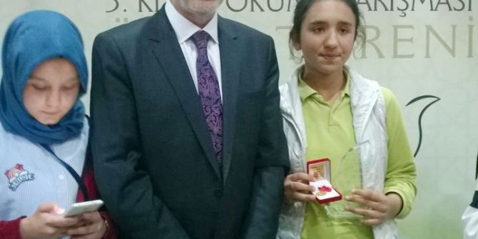 Kitap Okuma Yarışmasında Hisarcık Kutluhallar Köyü Ortaokulu Öğrencisi İl Birincisi