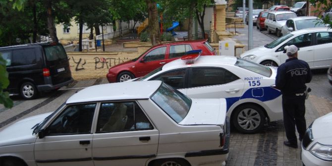 Otomobilini Park Ettiği Yeri Unutunca, Çalındı Sanıp Polis Çağırdı