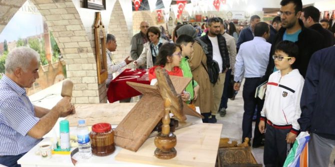 Tanıtım Günlerine Binlerce Kişi Akın Etti