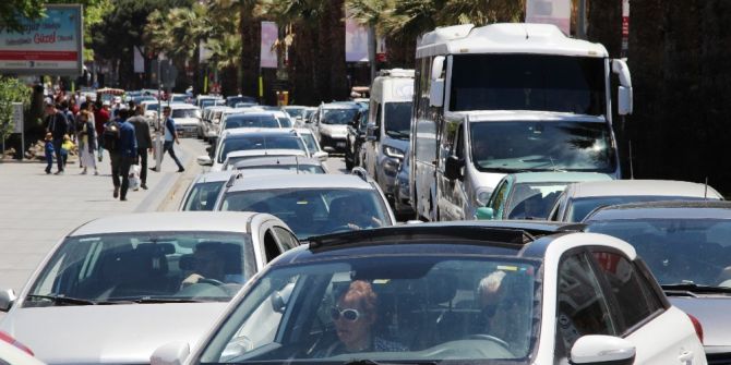 Çanakkale’de Tatilci Yoğunluğu Devam Ediyor