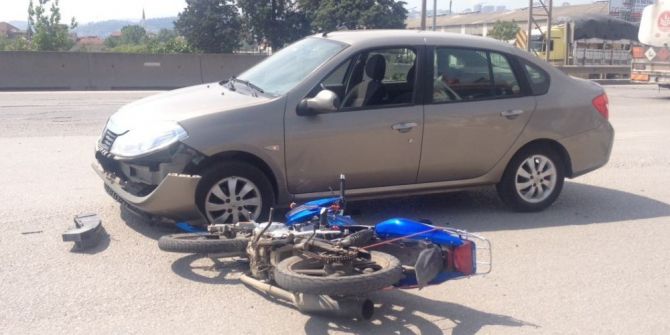Otomobil İle Motosiklet Çarpıştı: 1 Yaralı