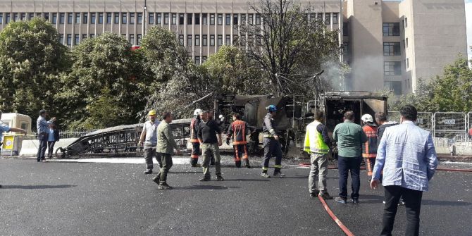 Ankara Adliyesi Önünde Asfalt Çalışması Sırasında Doğalgaz Patlaması