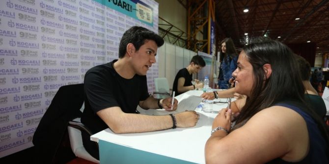 Kocaeli Kitap Fuarı’nda Genç Yazarlara Büyük İlgi