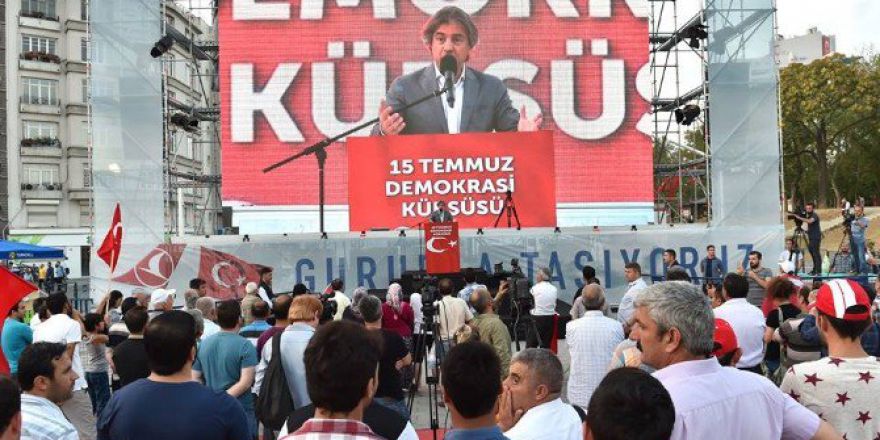 Taksim Demokrasi Kürsüsü’nde Türkiye’nin Büyük Zaferi Anlatıldı