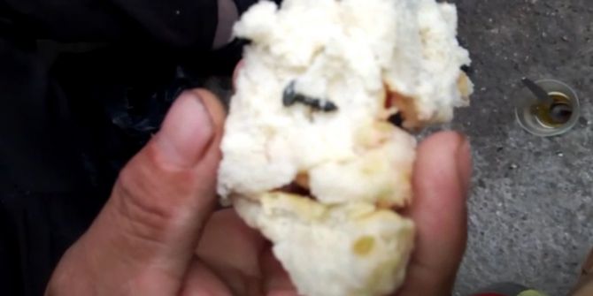 Marketten Aldığı Ekmekten Çıkan Vida Dişini Kırdı