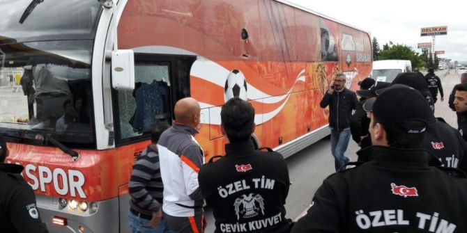 Adanaspor Taraftar Otobüsüne Saldırı