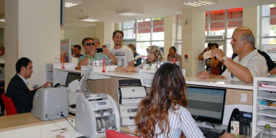 Ak Parti Burdur İl Teşkilatından Dayanışma Kampanyası’na Destek