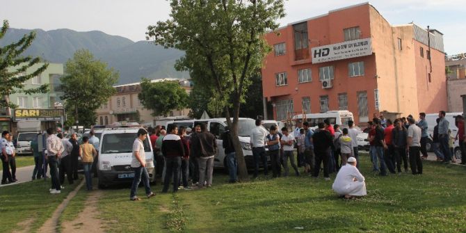 Yolun Karşısına Geçerken Aracın Çarptığı 8 Yaşındaki Çocuk Hayatını Kaybetti