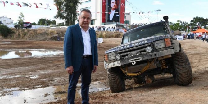 Küba Versiyonlu İzmir Marşı