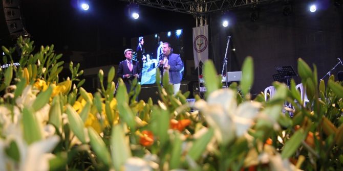 Menderes Kesme Çiçek Festivali Coşkuyla Kutlandı