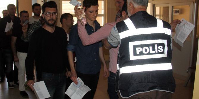 Sınava Geç Kalan Kpss Adayları Kapıdan Geri Döndü