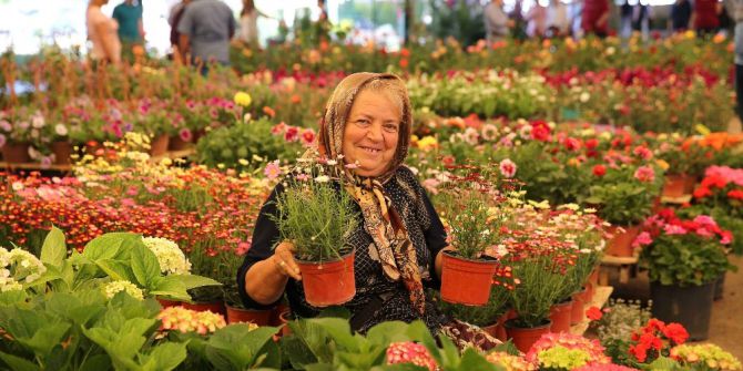 Karşıyaka Çiçek Kokacak