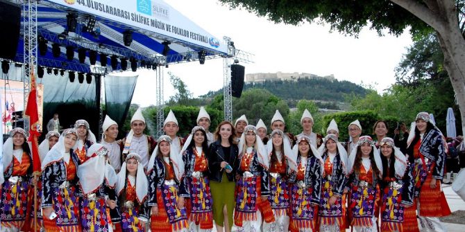 Uluslararası Silifke Müzik Ve Folklor Festivali Başladı