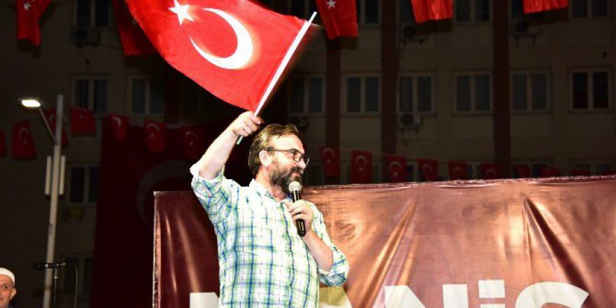 Yazar Dr. Senai Demirci Manisalılarla Demokrasi Nöbetinde Buluştu