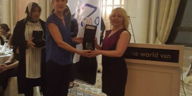 Duran’a ‘İşkadını Onur Ödülü’