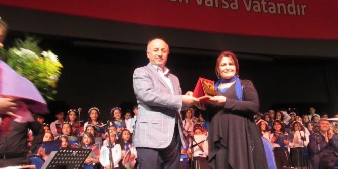 Thm Çocuk Korosu’ndan Yılsonu Konseri