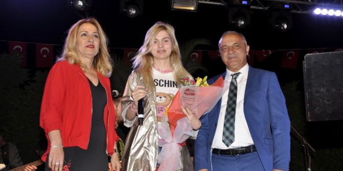 Aleyna Tilki, Sultanhisarlılara Dert Yandı