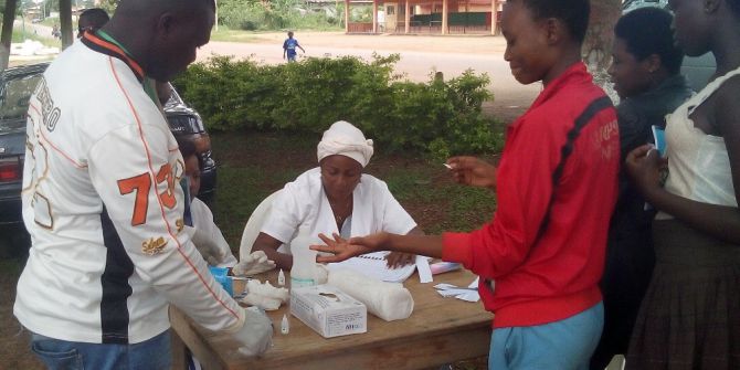 Tika’dan Kamerun’da Gençlere Sağlık Taraması Ve Eğitim