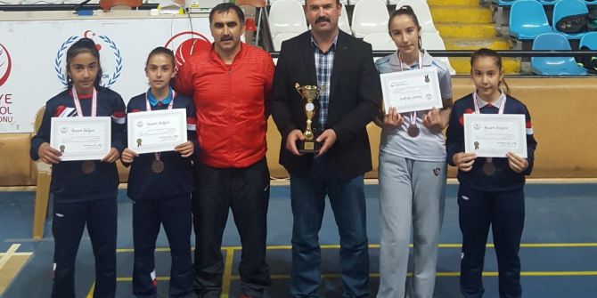 Erzincanlı Badmintoncular Türkiye Üçüncüsü Oldu