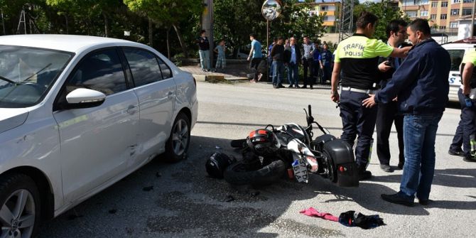 Kastamonu’da Motosiklet İle Otomobil Çarpıştı: 2 Yaralı