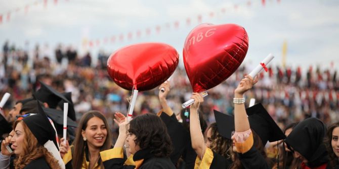 İnönü Üniversitesinde Mezuniyet Coşkusu