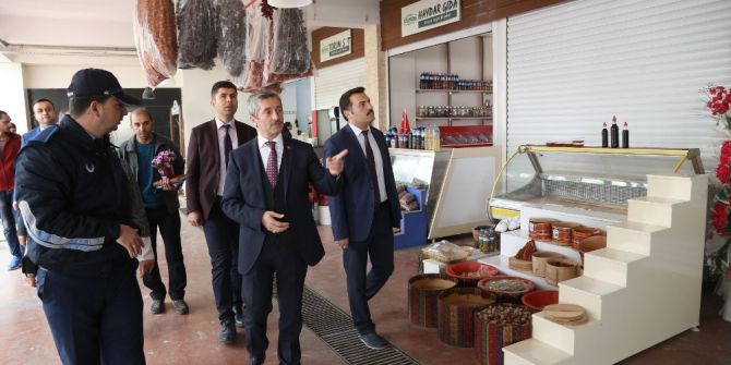 Şahinbey Belediyesi Alıcı İle Satıcıyı Köy Pazarında Buluşturuyor