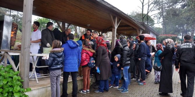 Osmanlı Çileği Şenliklerinde Piknik Düzenlendi