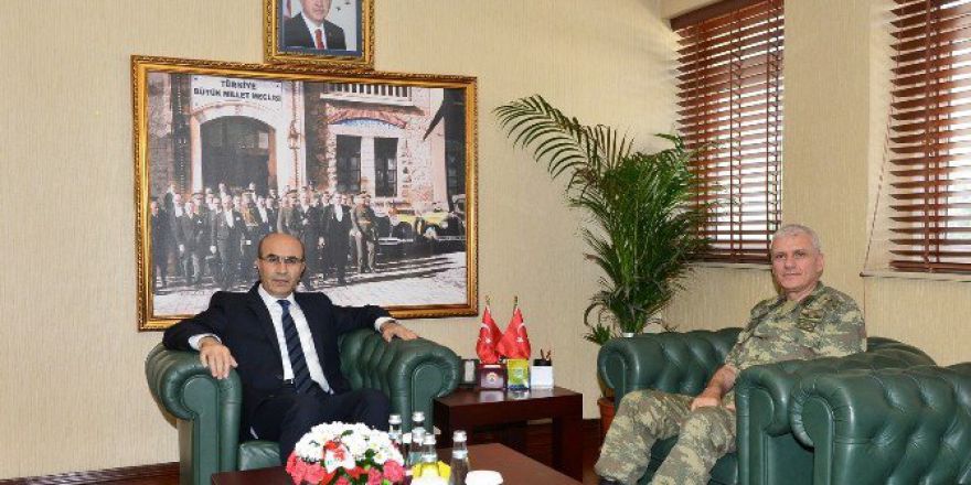 Göreve Yeni Atanan Tümgeneral Atınç’tan, Vali Demirtaş’a Ziyaret